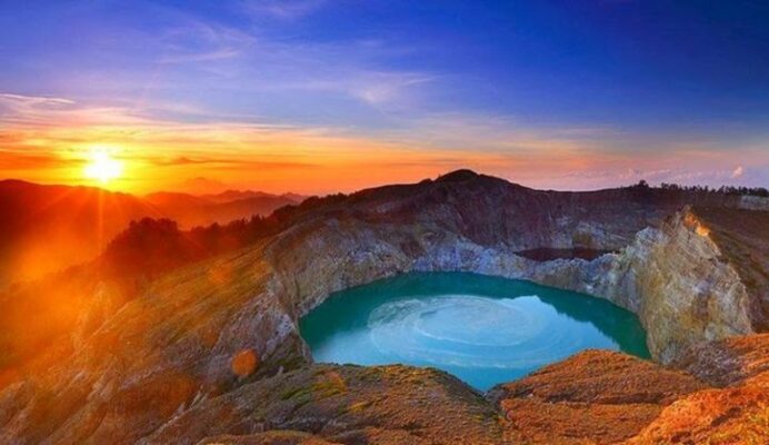 Kelimutu Komodo Tour 4D/3N 3 info tour komodo