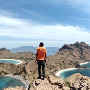 Paket Tour Sailing Komodo 3 hari 2 Malam 2 PAKET TOUR SAILING KOMODO 3 HARI 2 MALAM